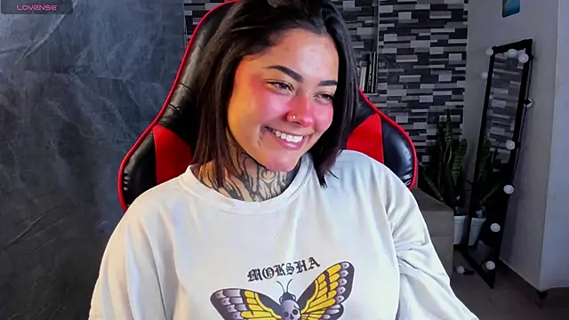 Sophiia cherry online show from 04/12/26, 07:06