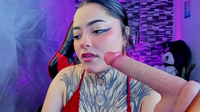 Snapshot of Sophiia_cherry chatting on 06/30/26, 07:58 Sophiia cherry online show from 06/30/26, 07:58
