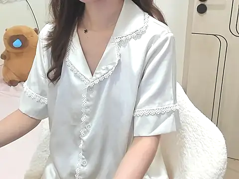 Camiilia online show from 06/11/26, 03:47