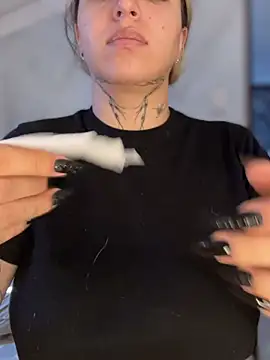 Snapshot of CarolQueen1_ chatting on 03/19/26, 12:49 CarolQueen1 online show from 03/19/26, 12:49