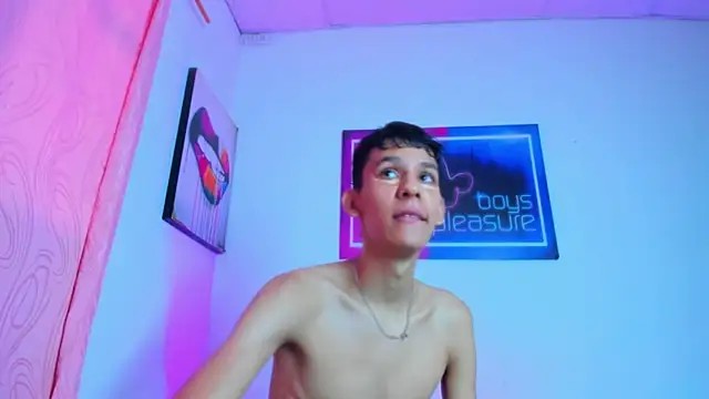 Desire Boys1 online show from 04/18/26, 07:07