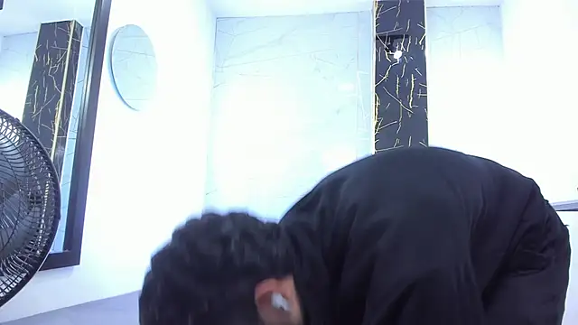 Valentin Lux online show from 04/05/26, 04:08