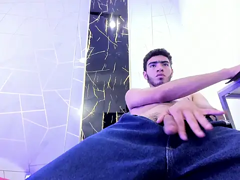 Valentin Lux online show from 03/27/26, 08:26