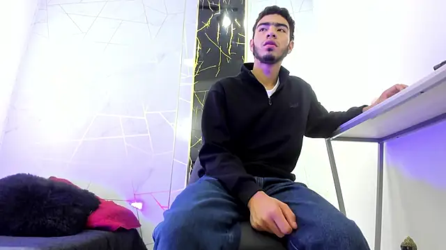 Valentin Lux online show from 04/01/26, 04:14