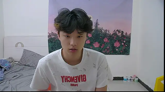 icecream-002 online show from 05/08/26, 11:47