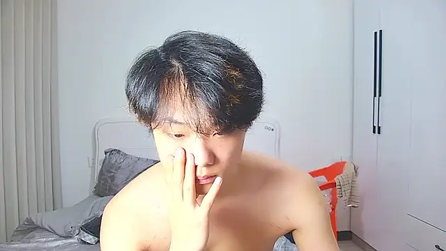 icecream-002 online show from 06/03/26, 12:17