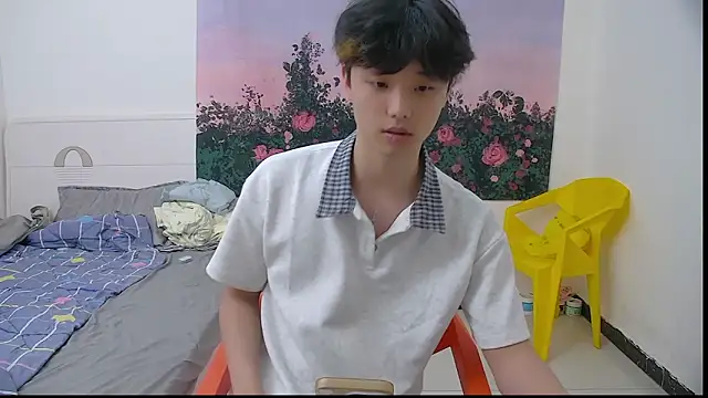icecream-002 online show from 05/05/26, 11:57