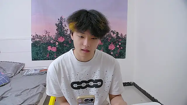 icecream-002 online show from 04/14/26, 01:16