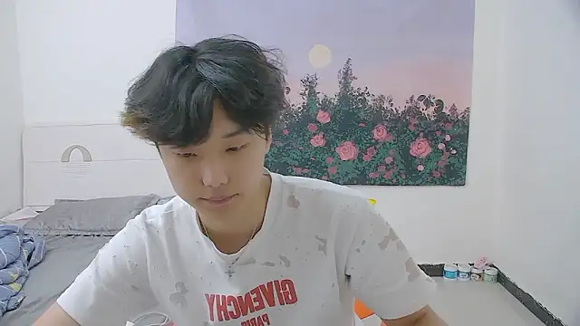 icecream-002 online show from 05/21/26, 12:13