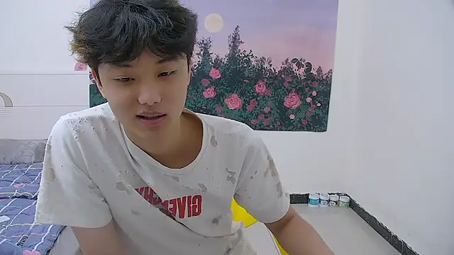 icecream-002 online show from 04/24/26, 03:41