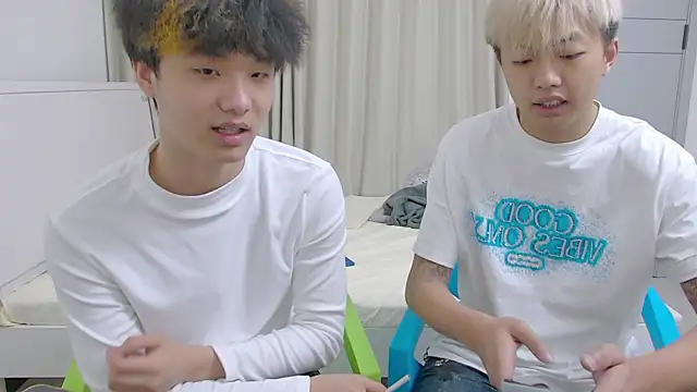 icecream-002 online show from 04/03/26, 12:33