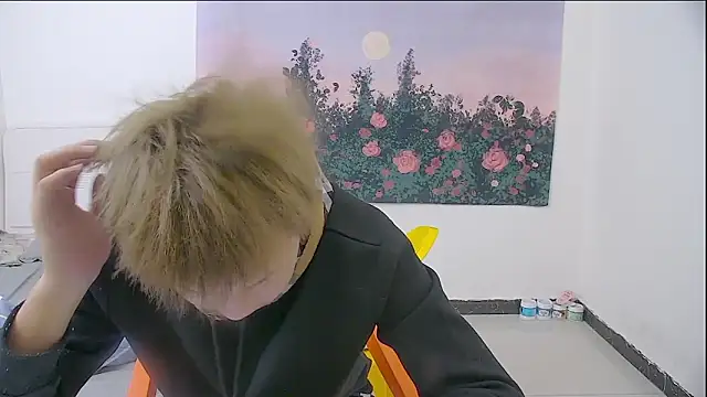 icecream-002 online show from 05/15/26, 12:14