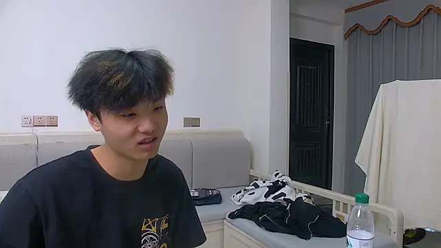 icecream-002 online show from 03/17/26, 07:33