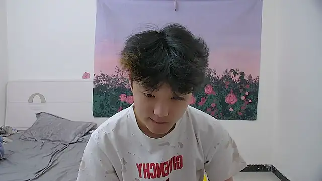 icecream-002 online show from 04/21/26, 11:50