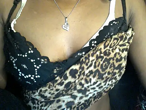 Snapshot of Couplehot00 chatting on 04/08/26, 07:15 Couplehot00 online show from 04/08/26, 07:15