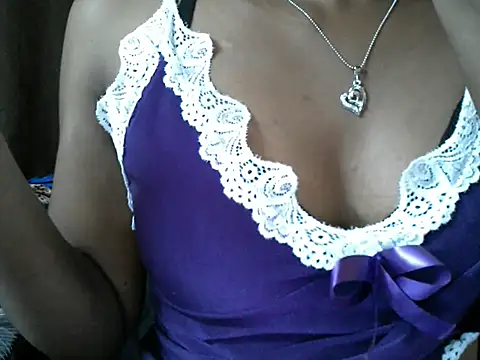 Snapshot of Couplehot00 chatting on 03/27/26, 11:44 Couplehot00 online show from 03/27/26, 11:44