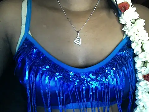 Snapshot of Couplehot00 chatting on 03/31/26, 06:21 Couplehot00 online show from 03/31/26, 06:21