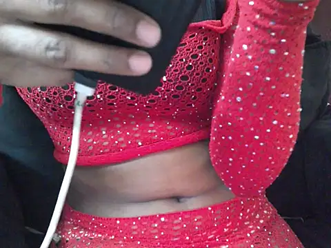 Couplehot00 online show from 06/30/26, 06:46