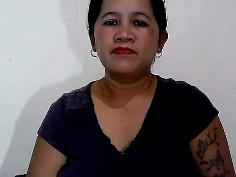 Snapshot of lovelycutiepie2026 chatting on 06/27/26, 10:54 lovelycutiepie2026 online show from 06/27/26, 10:54