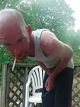 Snapshot of Fastrunner10 chatting on 04/14/26, 01:49 Fastrunner10 online show from 04/14/26, 01:49