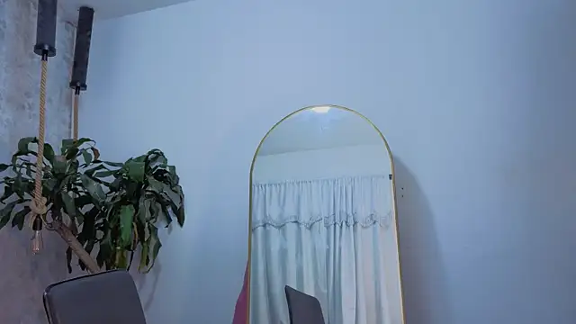 july quinzel online show from 04/08/26, 02:13