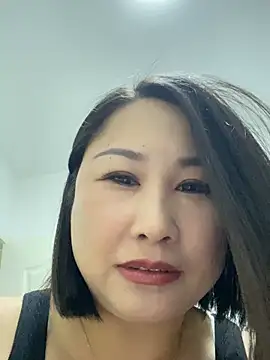 Snapshot of xiaoyi-10 chatting on 04/10/26, 10:55 xiaoyi-10 online show from 04/10/26, 10:55