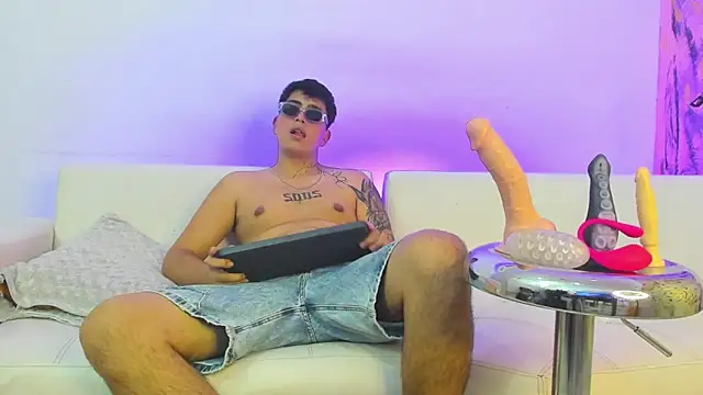 ThomasThundr online show from 04/14/26, 06:29