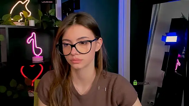 Snapshot of mia_bamby1 chatting on 04/06/26, 04:57 mia bamby1 online show from 04/06/26, 04:57