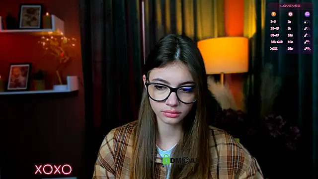 Snapshot of mia_bamby1 chatting on 04/14/26, 05:01 mia bamby1 online show from 04/14/26, 05:01