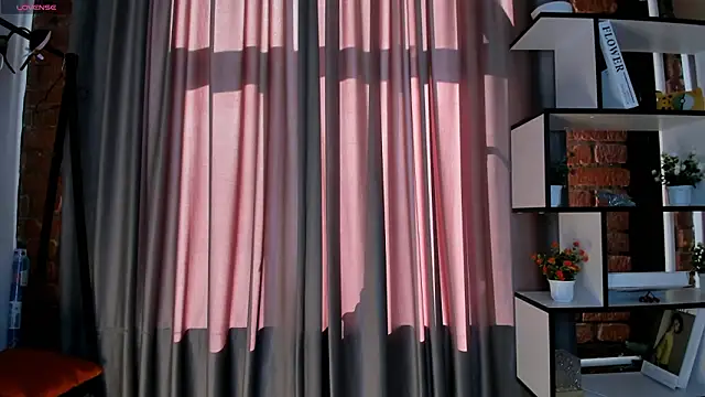 Snapshot of rosie_wave chatting on 03/29/26, 07:43 rosie wave online show from 03/29/26, 07:43