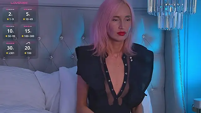 Snapshot of MonicaRice chatting on 04/03/26, 06:42 MonicaRice online show from 04/03/26, 06:42