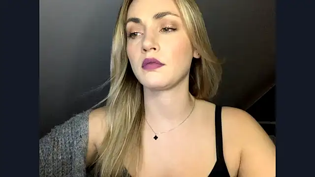 ScarlettSensitive online show from 05/08/26, 02:32