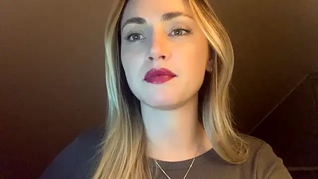 Snapshot of ScarlettSensitive chatting on 03/29/26, 08:21 ScarlettSensitive online show from 03/29/26, 08:21