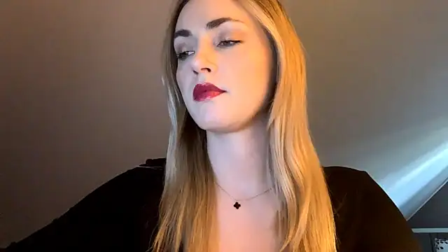ScarlettSensitive online show from 05/05/26, 06:27