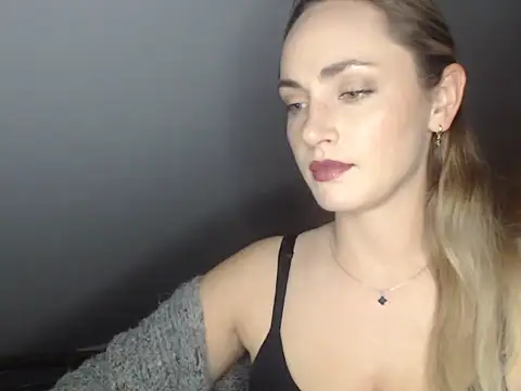 Snapshot of ScarlettSensitive chatting on 06/04/26, 08:13 ScarlettSensitive online show from 06/04/26, 08:13