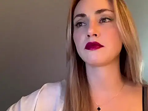 Snapshot of ScarlettSensitive chatting on 04/09/26, 03:29 ScarlettSensitive online show from 04/09/26, 03:29