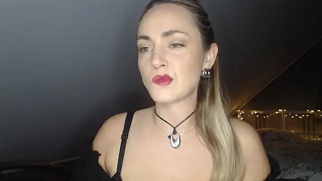 Snapshot of ScarlettSensitive chatting on 06/16/26, 08:20 ScarlettSensitive online show from 06/16/26, 08:20