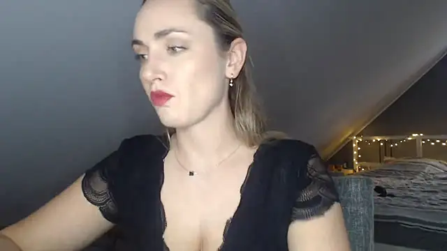 Snapshot of ScarlettSensitive chatting on 06/01/26, 06:29 ScarlettSensitive online show from 06/01/26, 06:29