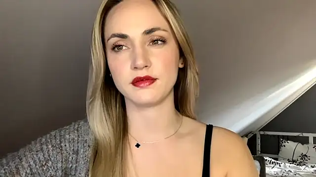 ScarlettSensitive online show from 05/06/26, 09:35