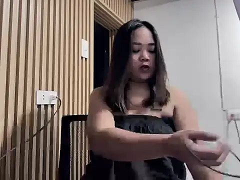  georgiax  online show from 04/19/26, 06:10