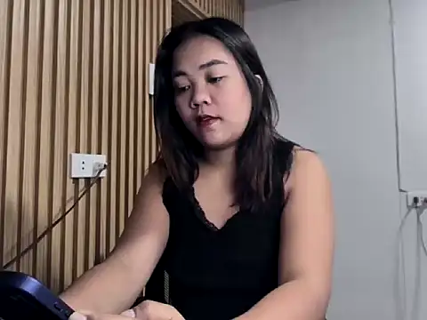  georgiax  online show from 04/11/26, 08:56