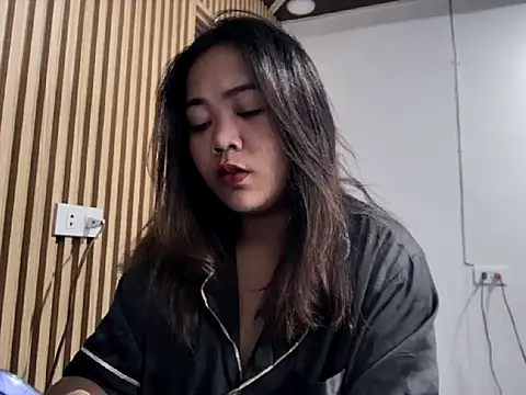  georgiax  online show from 06/12/26, 01:58