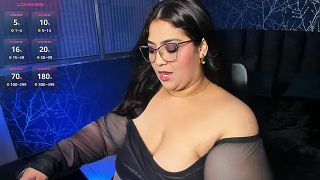 Charlottxl online show from 06/18/26, 04:00