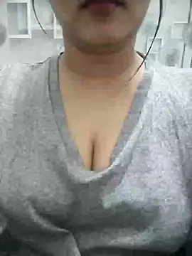 Snapshot of Chandrika_Yadav chatting on 05/16/26, 06:40 Chandrika Yadav online show from 05/16/26, 06:40