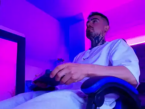 Snapshot of Dallas_Whitee chatting on 03/29/26, 12:51 Dallas Whitee online show from 03/29/26, 12:51