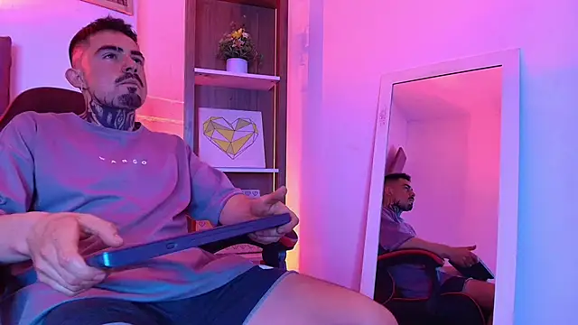 Snapshot of Dallas_Whitee chatting on 03/28/26, 07:59 Dallas Whitee online show from 03/28/26, 07:59