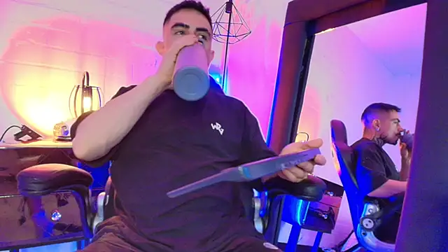 Snapshot of Dallas_Whitee chatting on 03/25/26, 07:46 Dallas Whitee online show from 03/25/26, 07:46