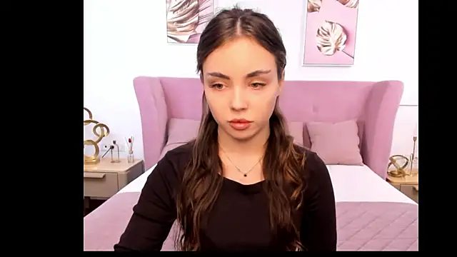 MyEvelin online show from 03/31/26, 09:11