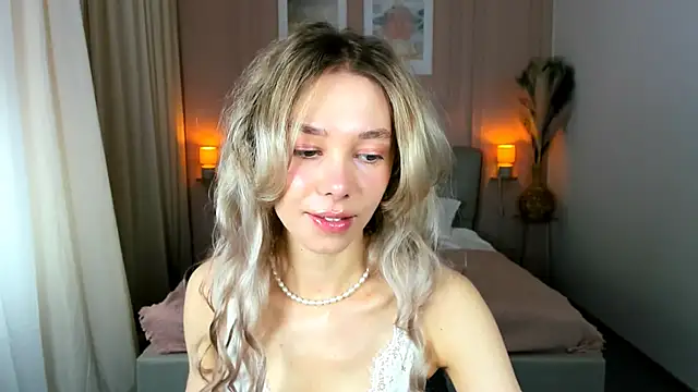Snapshot of LuluAlis chatting on 05/04/26, 01:03 LuluAlis online show from 05/04/26, 01:03
