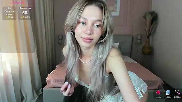 LuluAlis online show from 03/24/26, 01:55